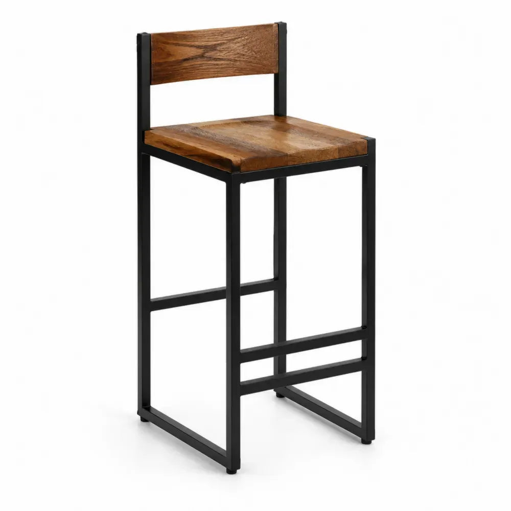 Taburete de bar de madera maciza con respaldo y estructura metálica negra estilo industrial reposapiés integrado